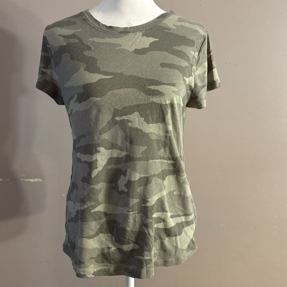 Athleta Green Camo Camouflage T-Shirt Crew Neck Short Cap Sleeve Women's Sz S